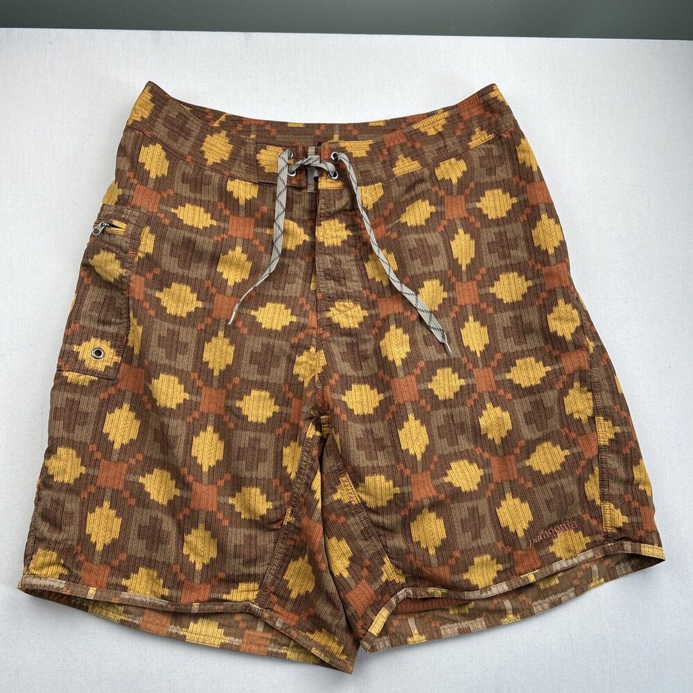 Patagonia Wavefarer Board Shorts Men’s 32 Brown Orange Yellow‎ Geometric Pattern